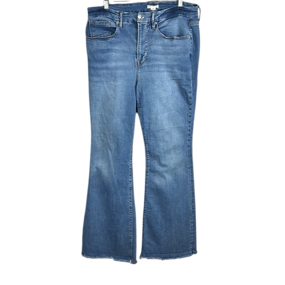 Good American Blue Flare Jeans - Picture 7 of 10